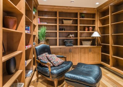 Log Renovation Nanoose: Custom Bookshelves