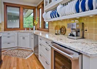 Nanoose Bay Platinum Built Green home, Fairwinds: Beverage center