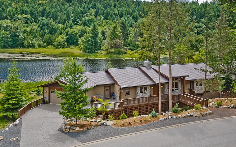 Nanoose Bay Platinum Built Green home, Fairwinds