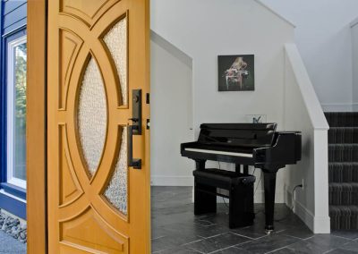 Yellowpoint Custom Built Green Platinum: Pretzel Door