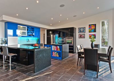 Yellowpoint Custom Built Green Platinum: Large Modern Kitchen with glass backsplash