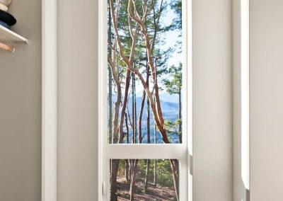 Yellowpoint Custom Built Green Platinum: Walk In Closet Window