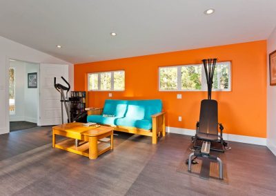 Yellowpoint Custom Built Green Platinum: Flex space in orange