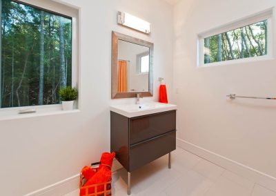 Yellowpoint Custom Built Green Platinum: Guest Bathroom