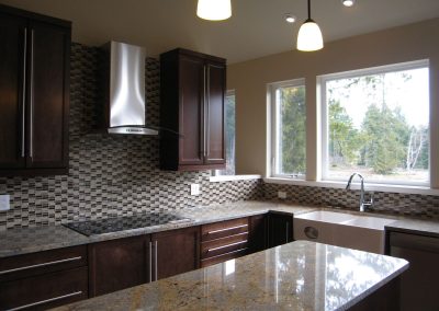 Yellowpoint Passive Solar, Platinum Built Green: granite island