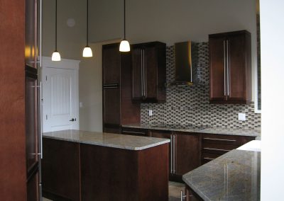 Yellowpoint Passive Solar, Platinum Built Green: Kitchen by Kathy Hilderbrand